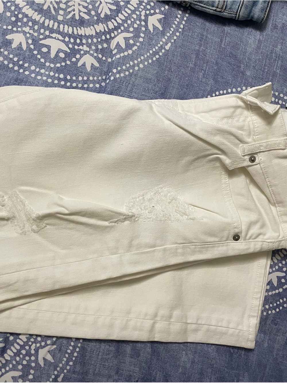 Lucky Brand White Straight-Leg Distressed Jeans